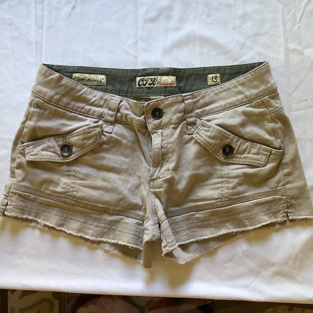 OTB Premiumflap pocket distressed shorts